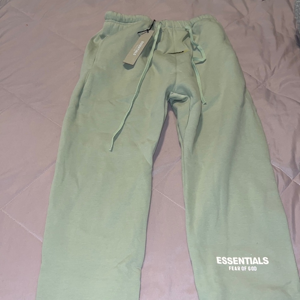 Essentials matching bottom. Size medium. Neverworn